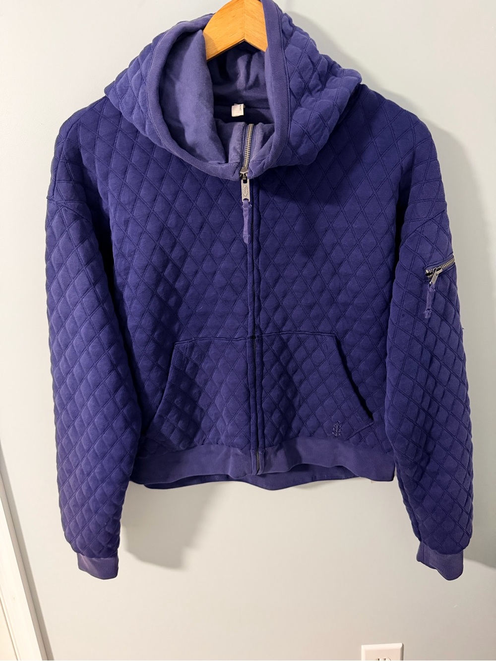 Free People Movement Navy Quilted Hibernation Hoodie size small